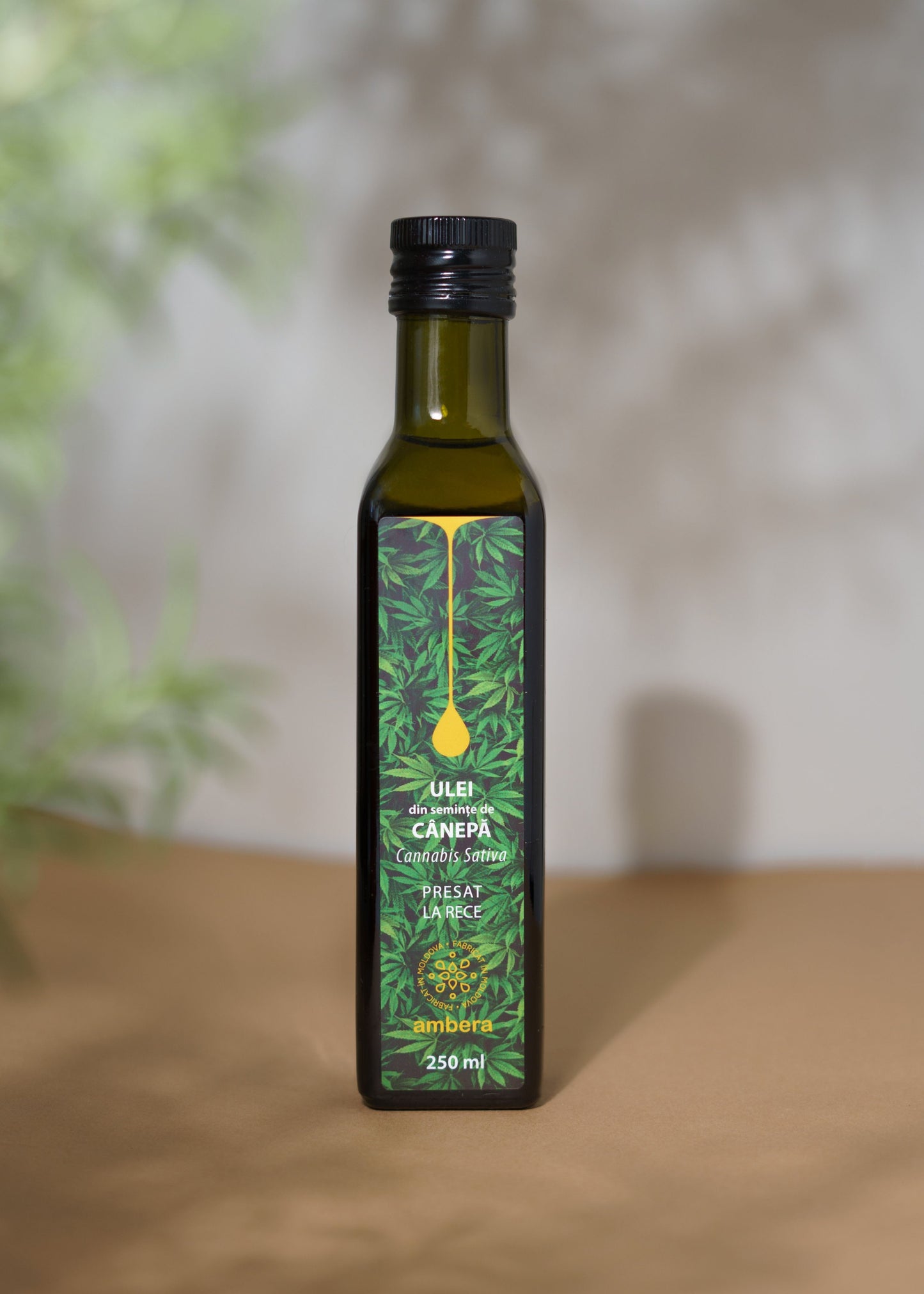 Ulei de cânepă natural Ambera, pentru echilibru hormonal și sistem imunitar puternic