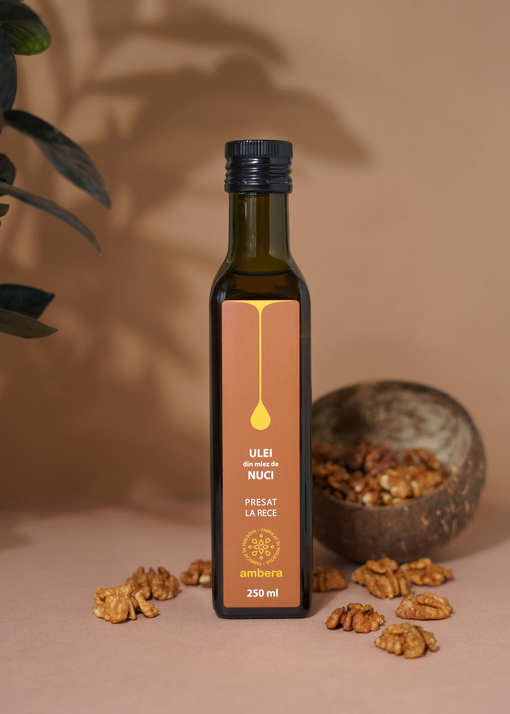 Ulei de nuci natural Ambera, bogat în Omega-3 pentru funcții cognitive și memorie